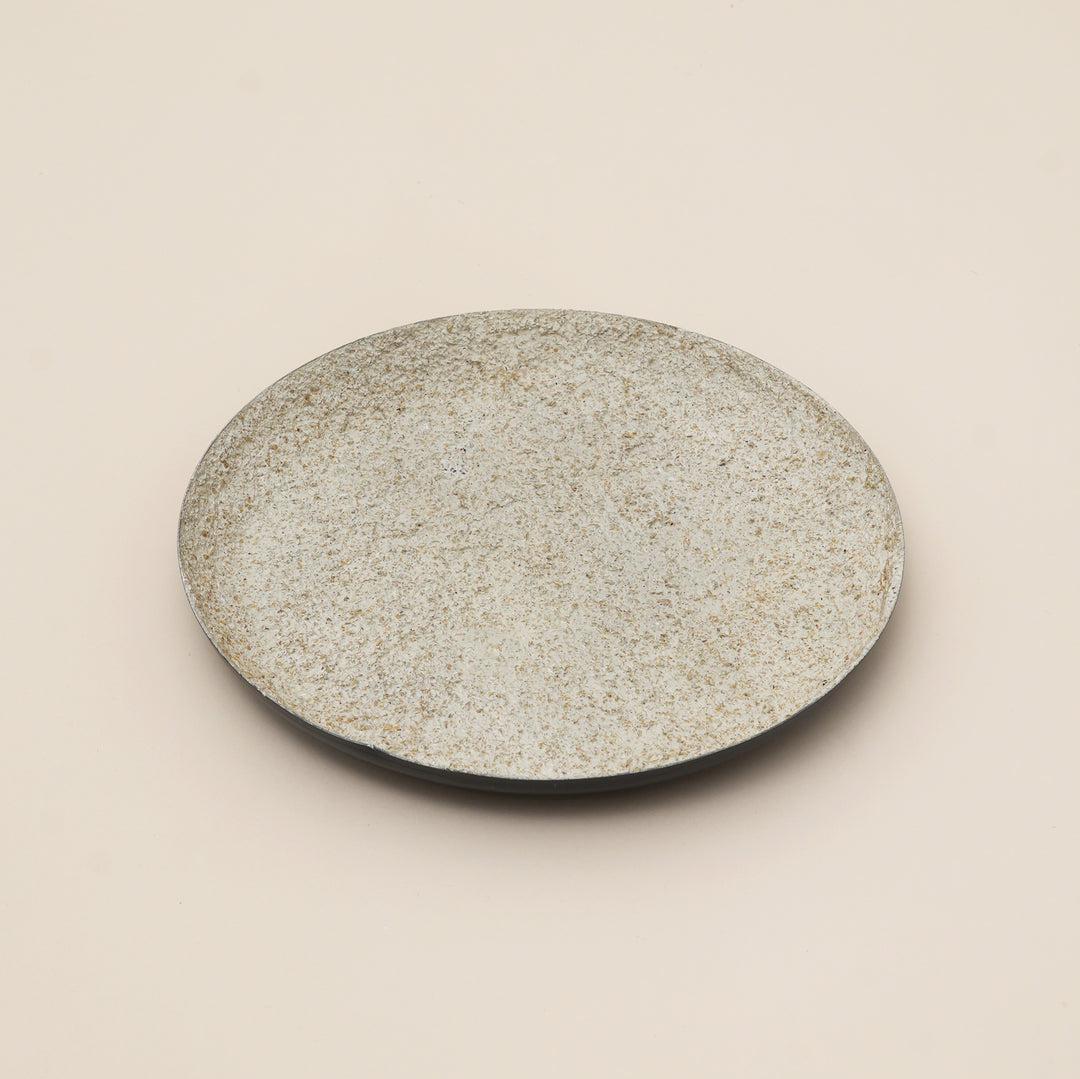 Atelier Noir Round Iron Tray – Minimalist Two-Tone Decorative Serving Tray