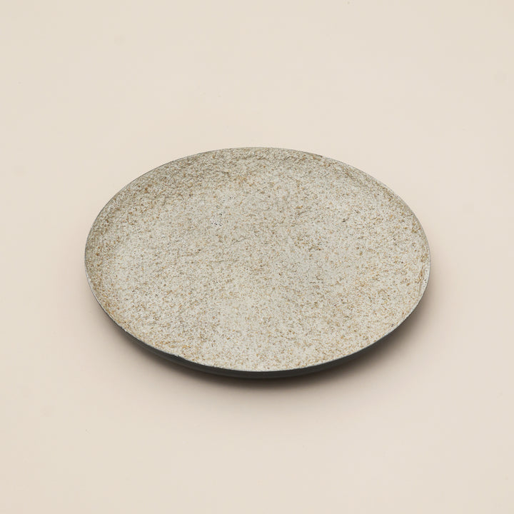 Atelier Noir Round Iron Tray – Minimalist Two-Tone Decorative Serving Tray