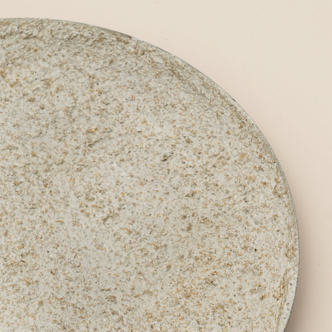 Atelier Noir Round Iron Tray – Minimalist Two-Tone Decorative Serving Tray