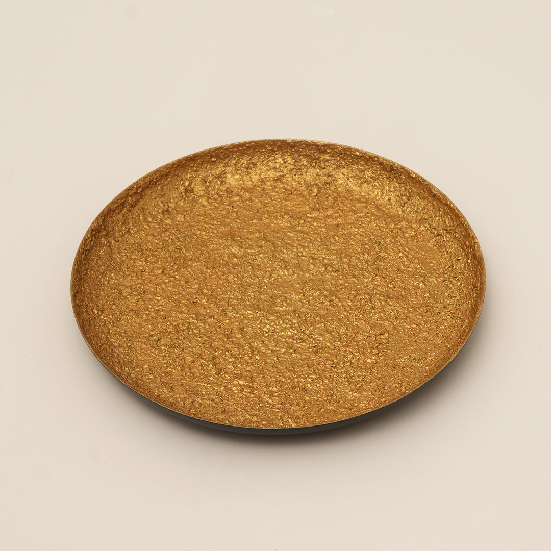 Aurielle Textured Round Iron Tray – Hammered Gold Decorative Display Tray