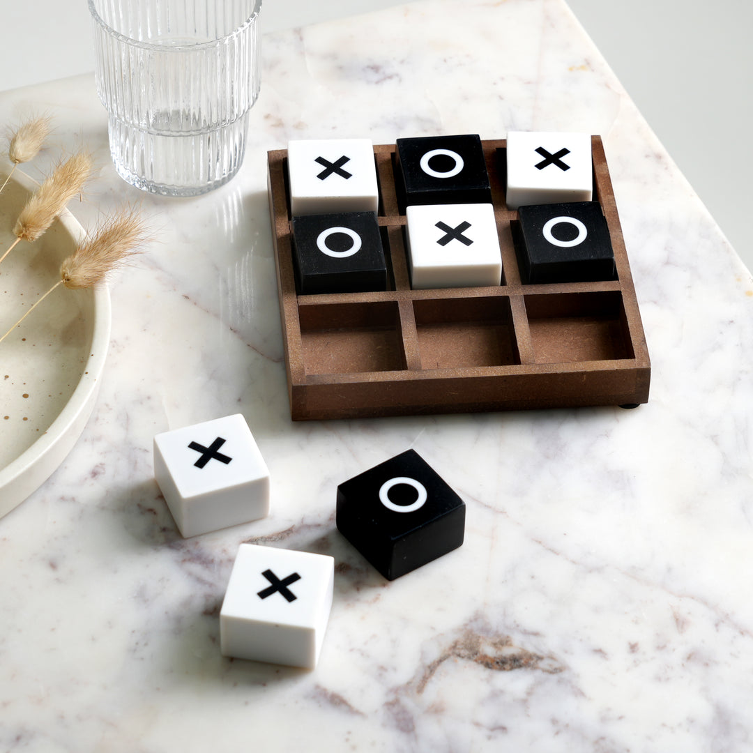 Modern Resin Tic Tac Toe Game Set. | Luxury Home Décor Accent |
