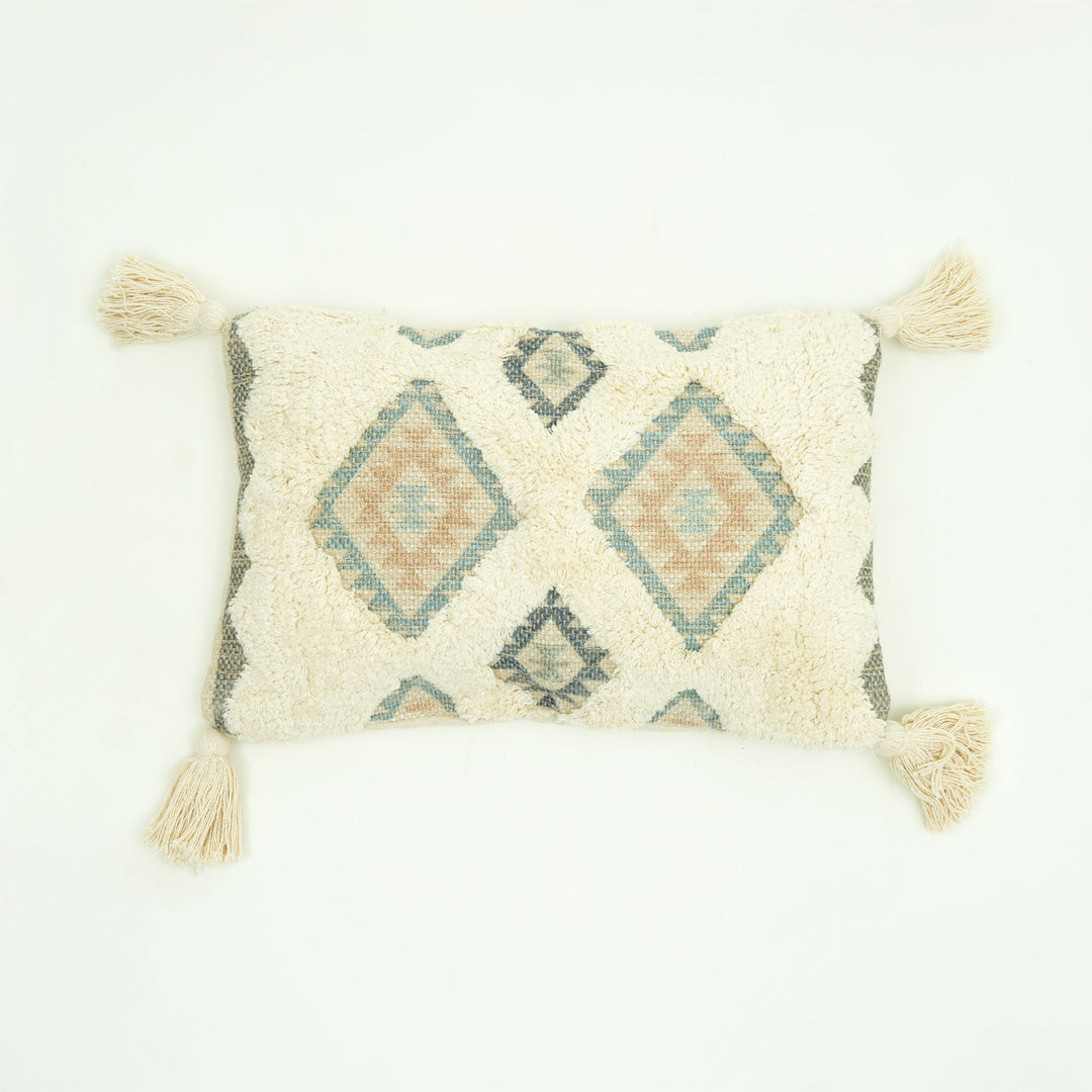 Sandstone Peaks Tufted Cushion with Tassels – Beige | 50×30 cm