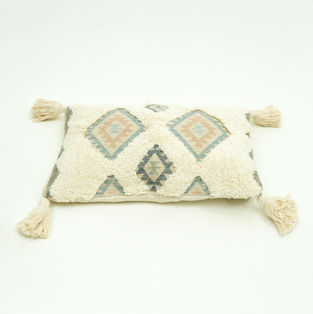 Sandstone Peaks Tufted Cushion with Tassels – Beige | 50×30 cm