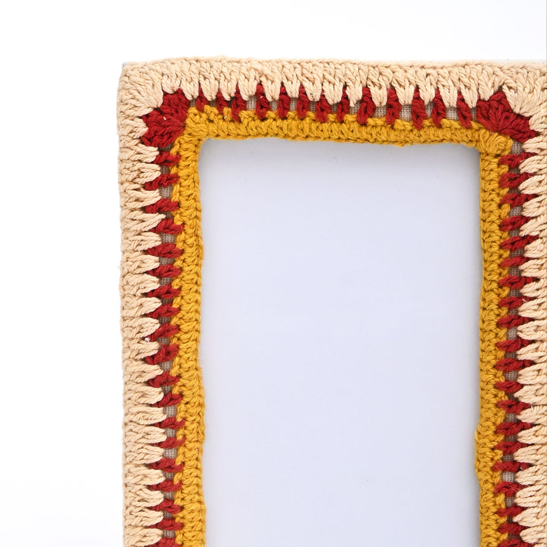 Golden Amber Beaded Elegance Photo Frame 4×6 Inch – Artisan Décor