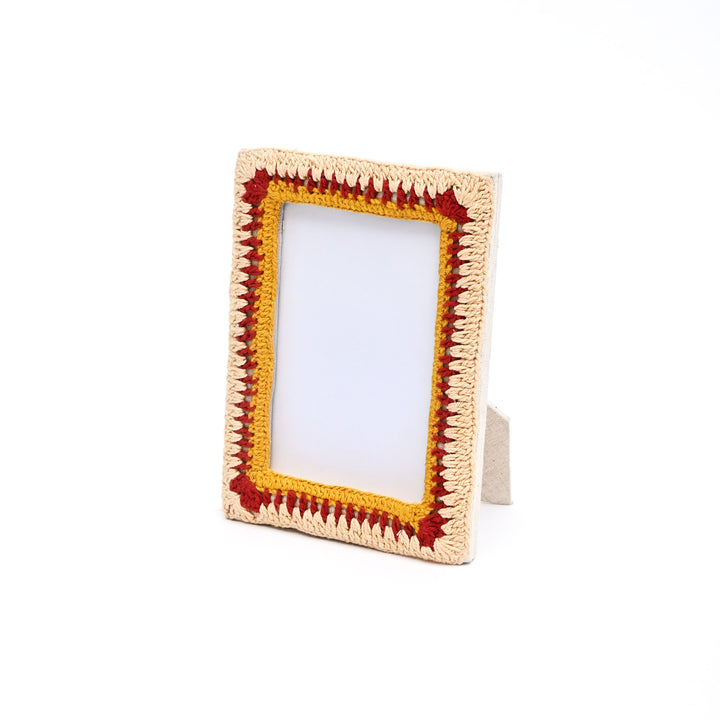 Golden Amber Beaded Elegance Photo Frame 4×6 Inch – Artisan Décor
