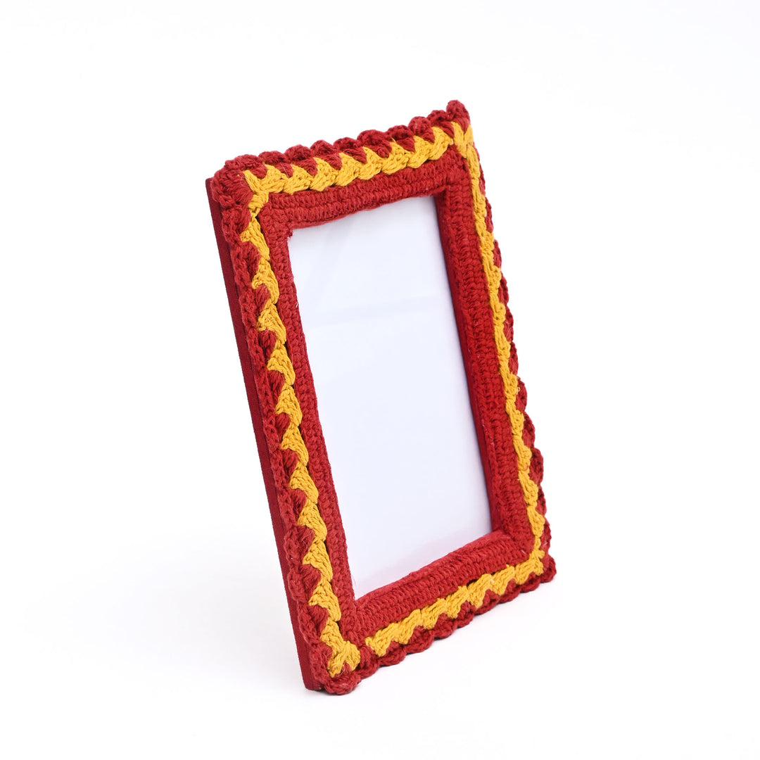 Amber Harvest Crochet Photo Frame 5×7 Inch – Orange & Pink