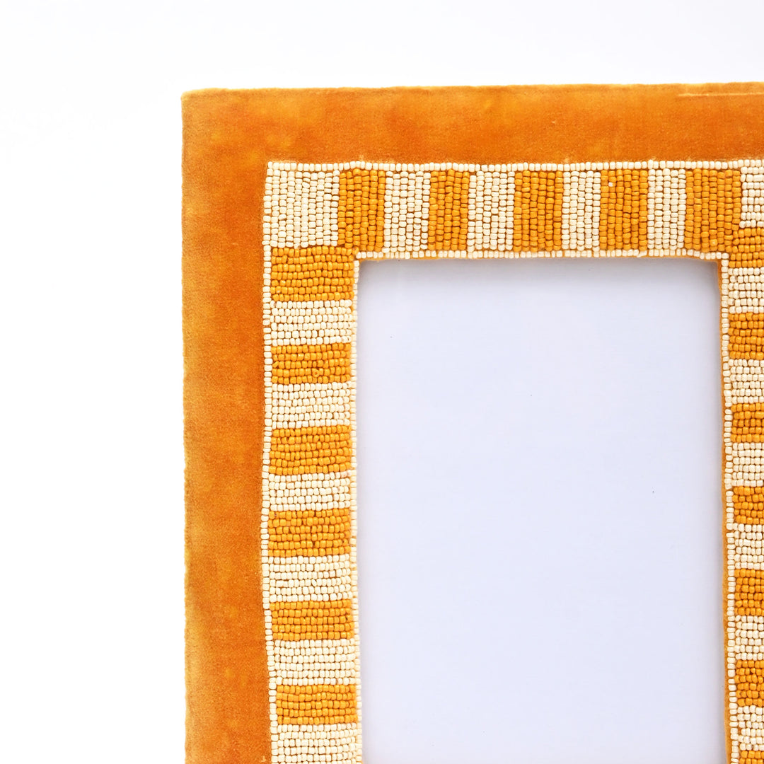 Sandstone Striped Elegance Photo Frame 5×7 Inch – Yellow & Beige