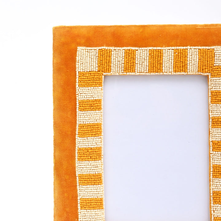 Sandstone Striped Elegance Photo Frame 5×7 Inch – Yellow & Beige