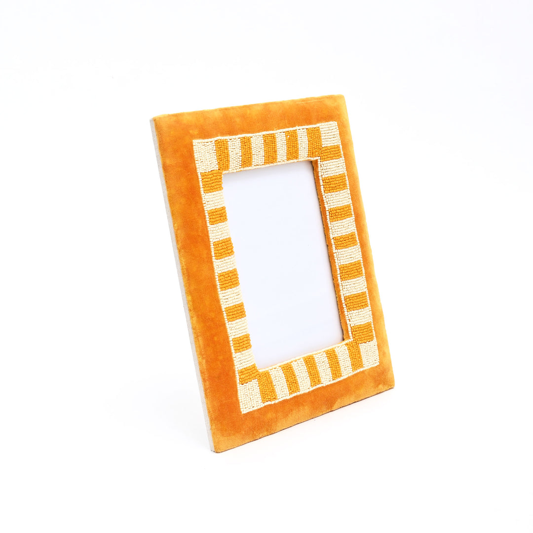 Sandstone Striped Elegance Photo Frame 5×7 Inch – Yellow & Beige