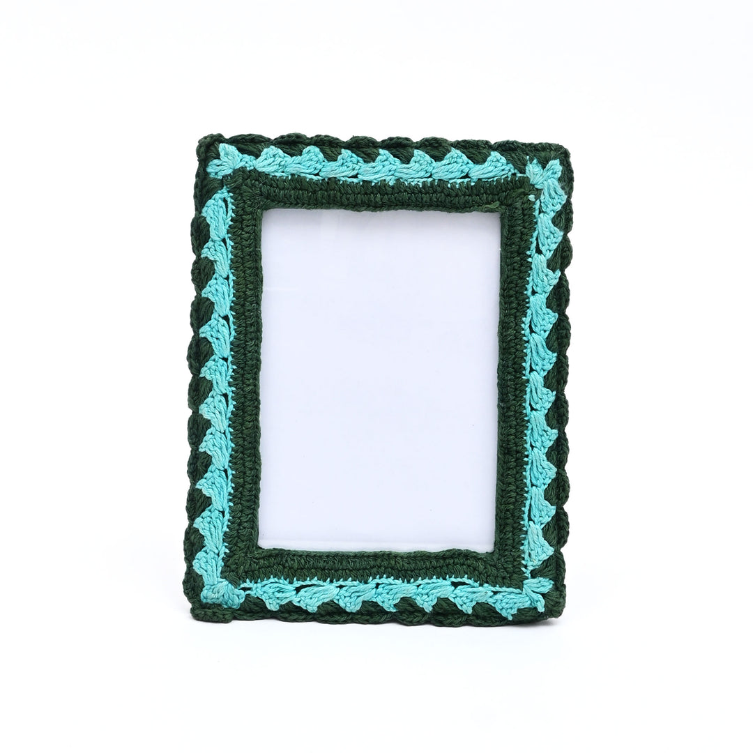 Sage Serenity Crochet Photo Frame 5×7 Inch – Green & Blue Décor