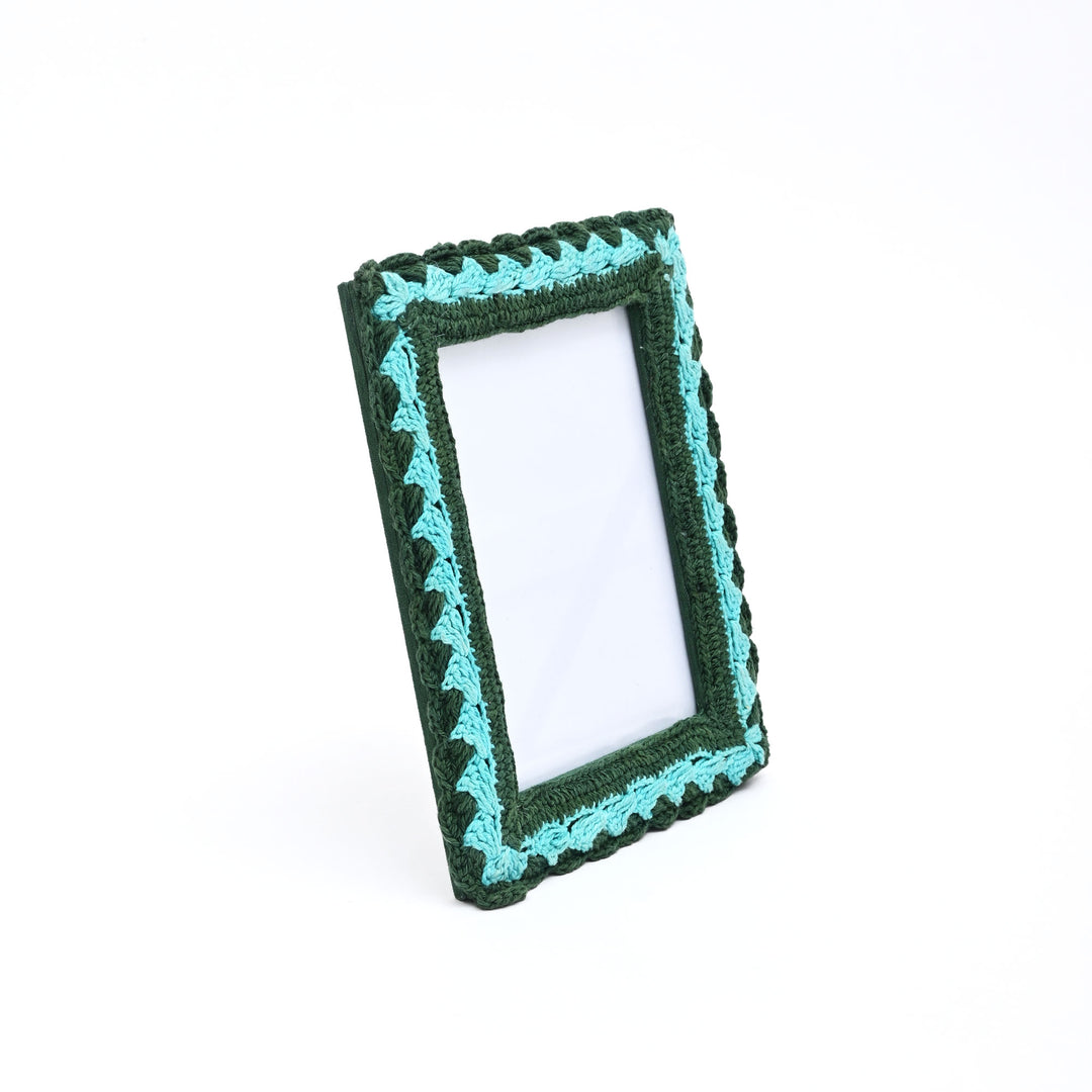 Sage Serenity Crochet Photo Frame 5×7 Inch – Green & Blue Décor