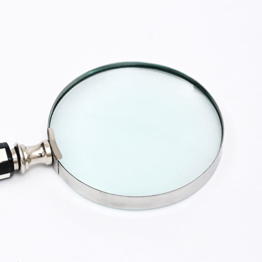 Classic Checkered Handle Magnifying Glass in Steel & Resin | Black