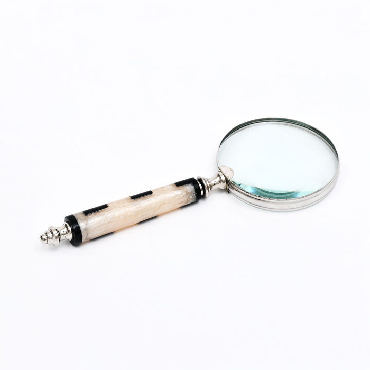 Resin Handle Magnifying Glass with Steel Frame | Black & White