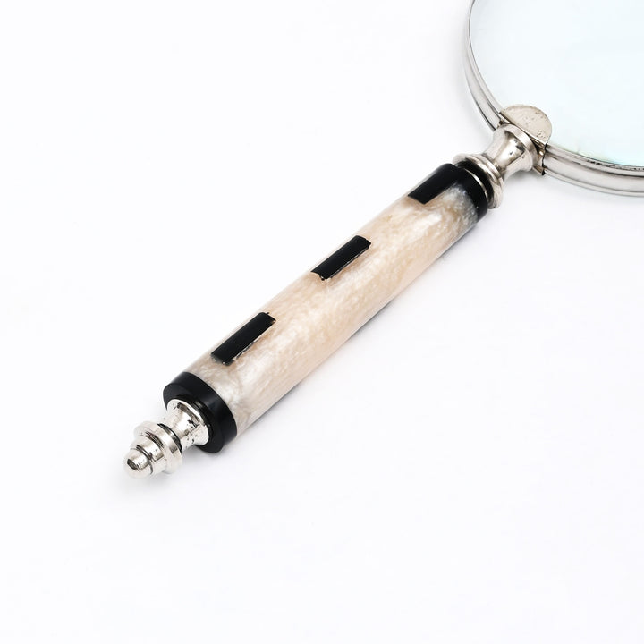 Resin Handle Magnifying Glass with Steel Frame | Black & White