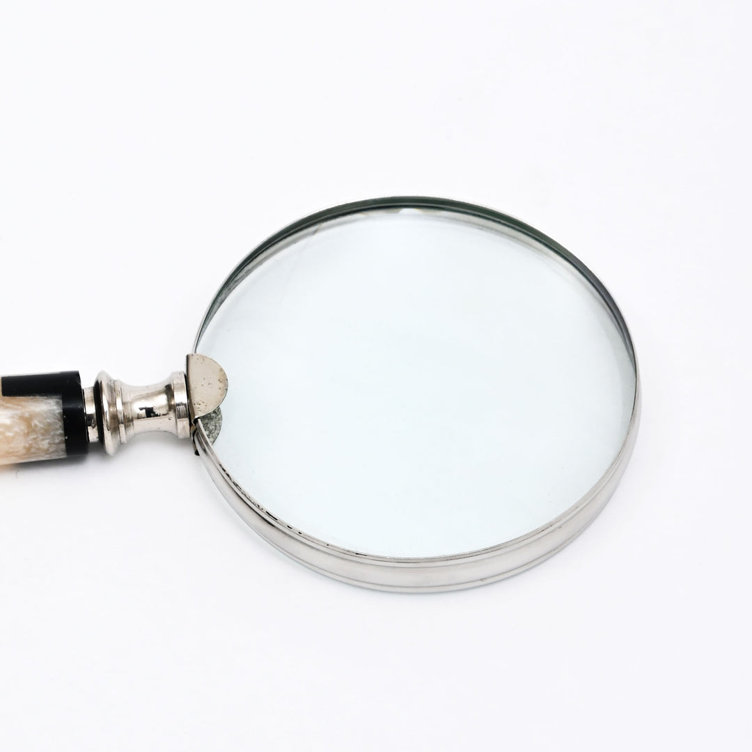 Resin Handle Magnifying Glass with Steel Frame | Black & White