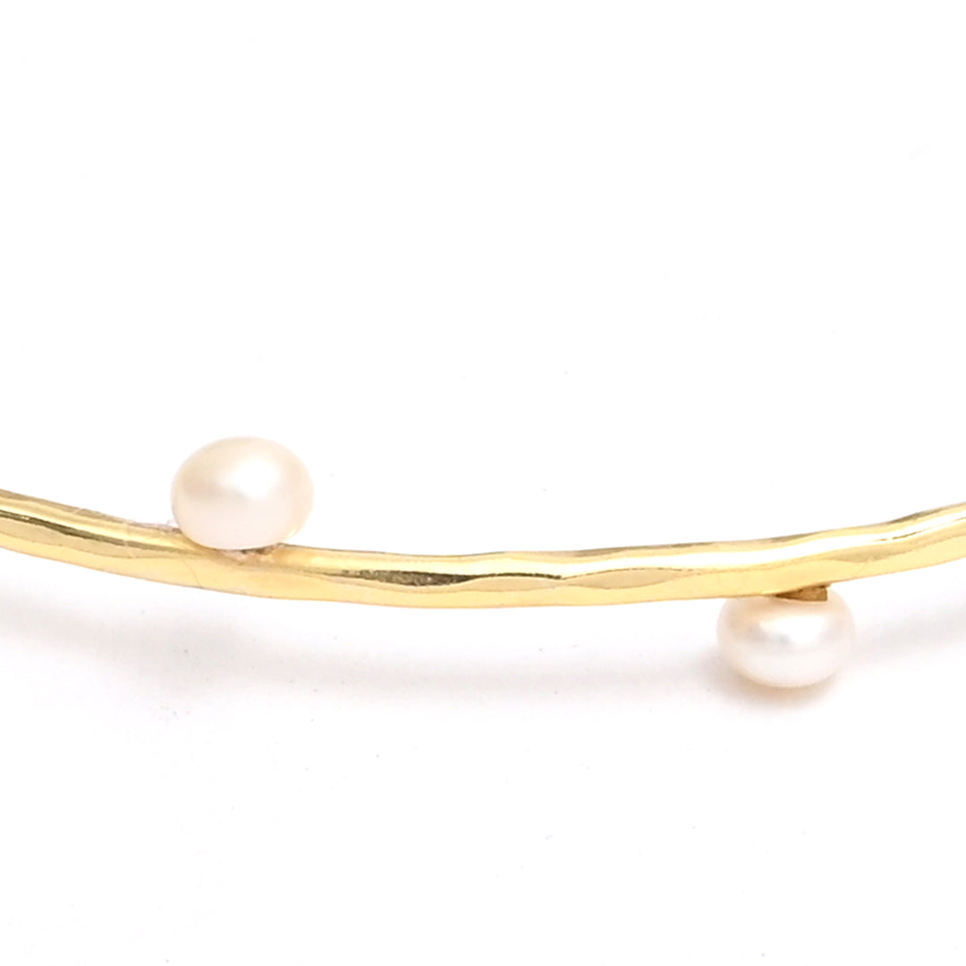 Pearl Bangle – Elegant Finish