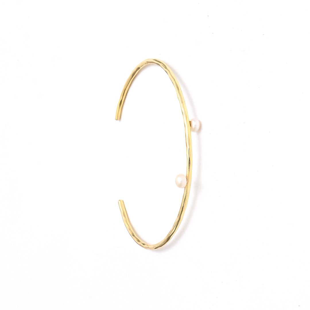 Pearl Bangle – Elegant Finish