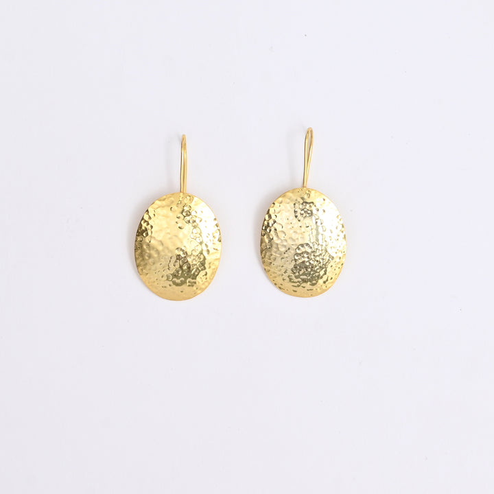 Round Gold Earrings – Elegant Circle Design