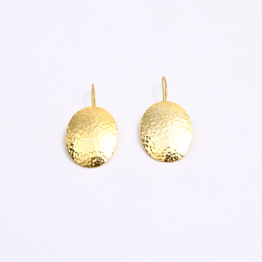 Round Gold Earrings – Elegant Circle Design