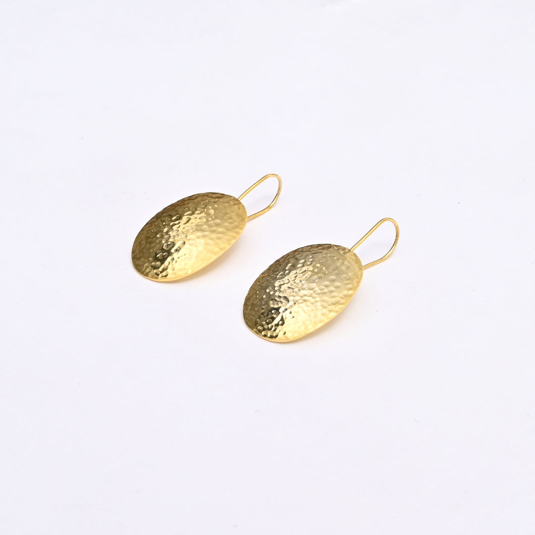 Round Gold Earrings – Elegant Circle Design