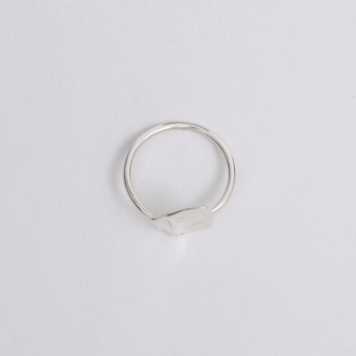Leaf Design Ring – Elegant Finish