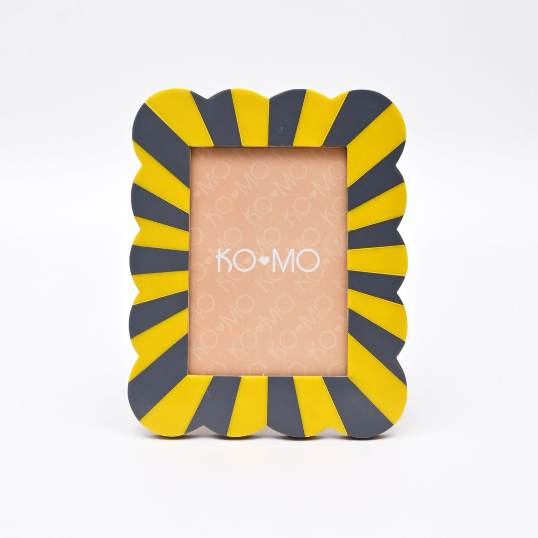 Yellow & Gray Scallop Photo Frame 5x7 Inch Resin Décor