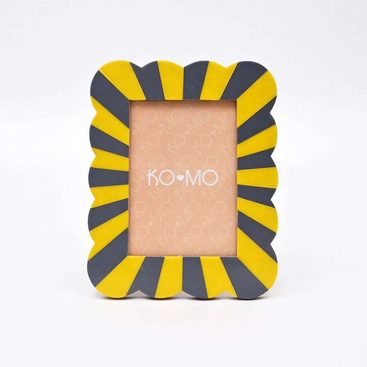 Yellow & Gray Scallop Photo Frame 5x7 Inch Resin Décor