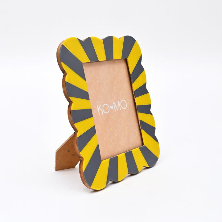 Yellow & Gray Scallop Photo Frame 5x7 Inch Resin Décor