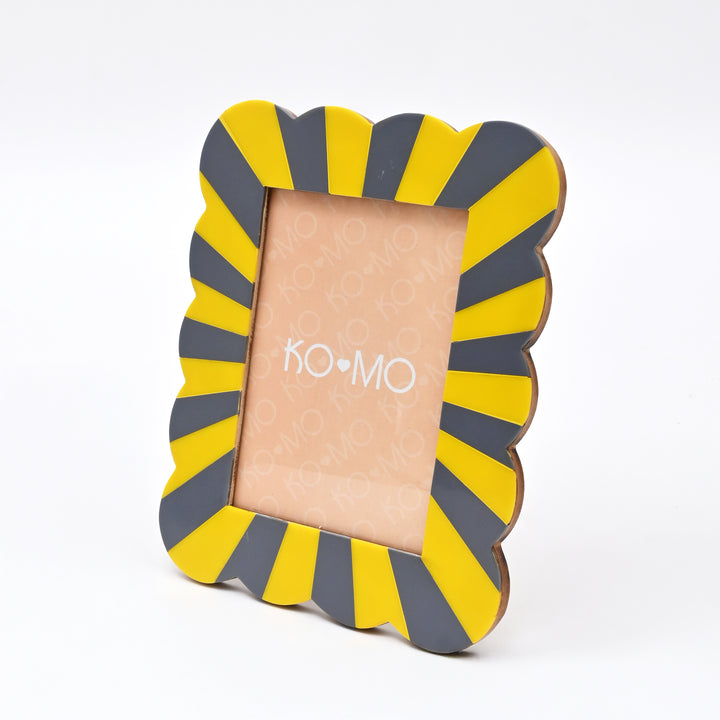 Yellow & Gray Scallop Photo Frame 5x7 Inch Resin Décor