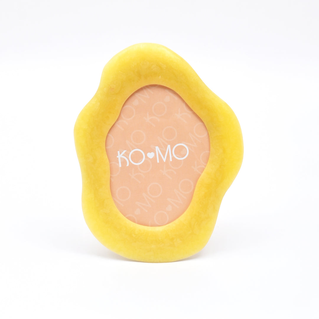Yellow Organic Shape Photo Frame 5x7 Inch Resin Décor