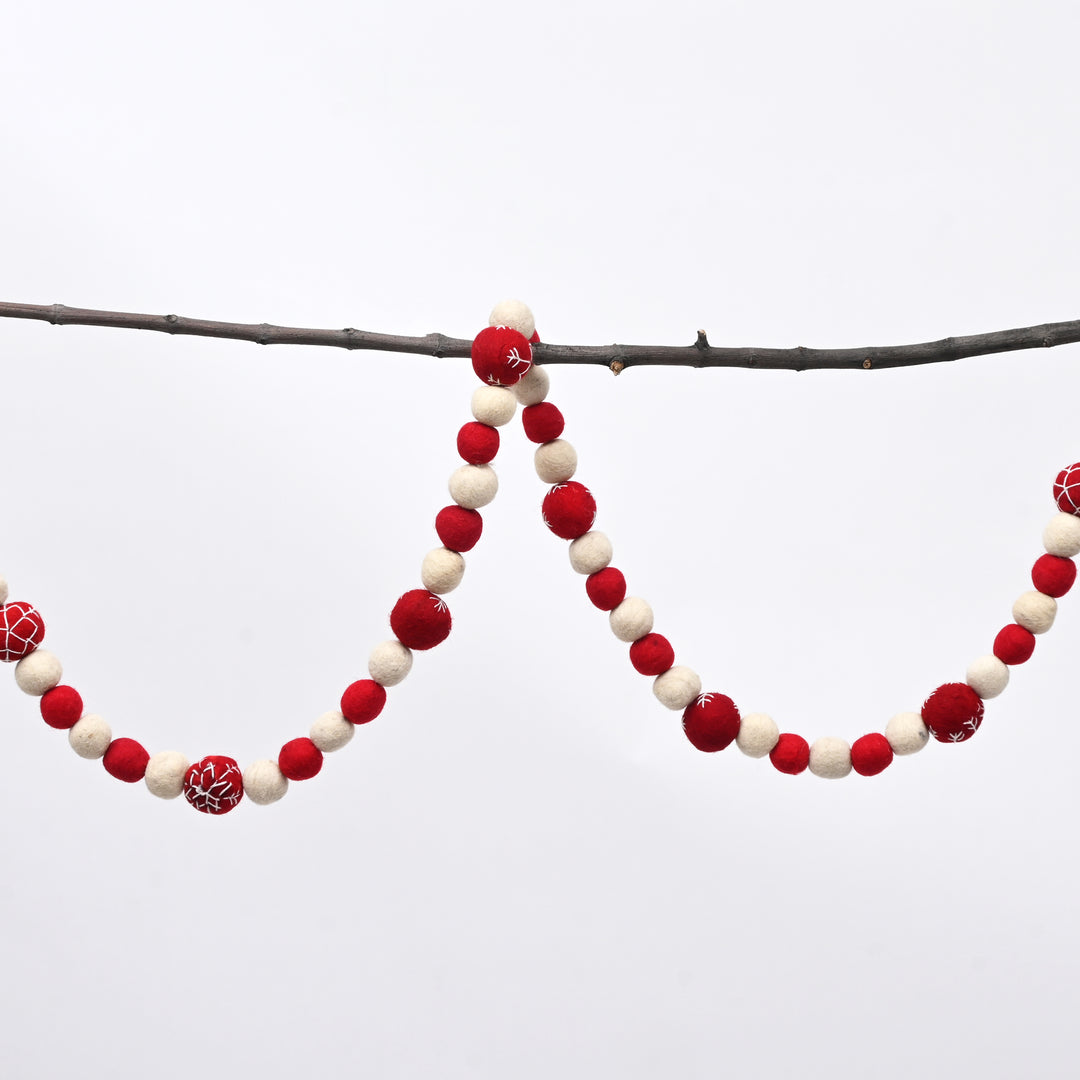 Red and White Felt Ball Garland 182 cm
