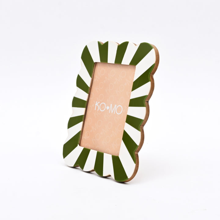 Green & White Scallop Photo Frame 5x7 Inch Resin MDF Décor