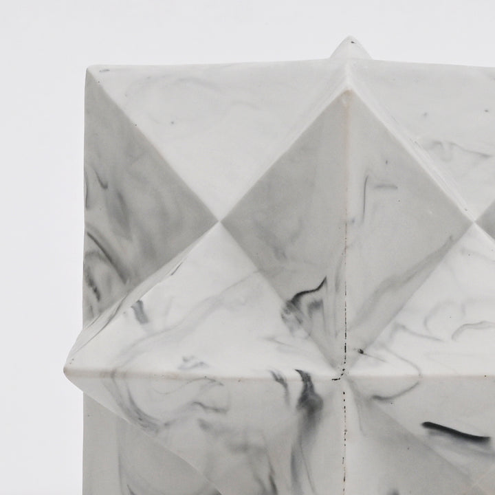 Modern Polyhedral Star Décor in White Glossy Polyresin