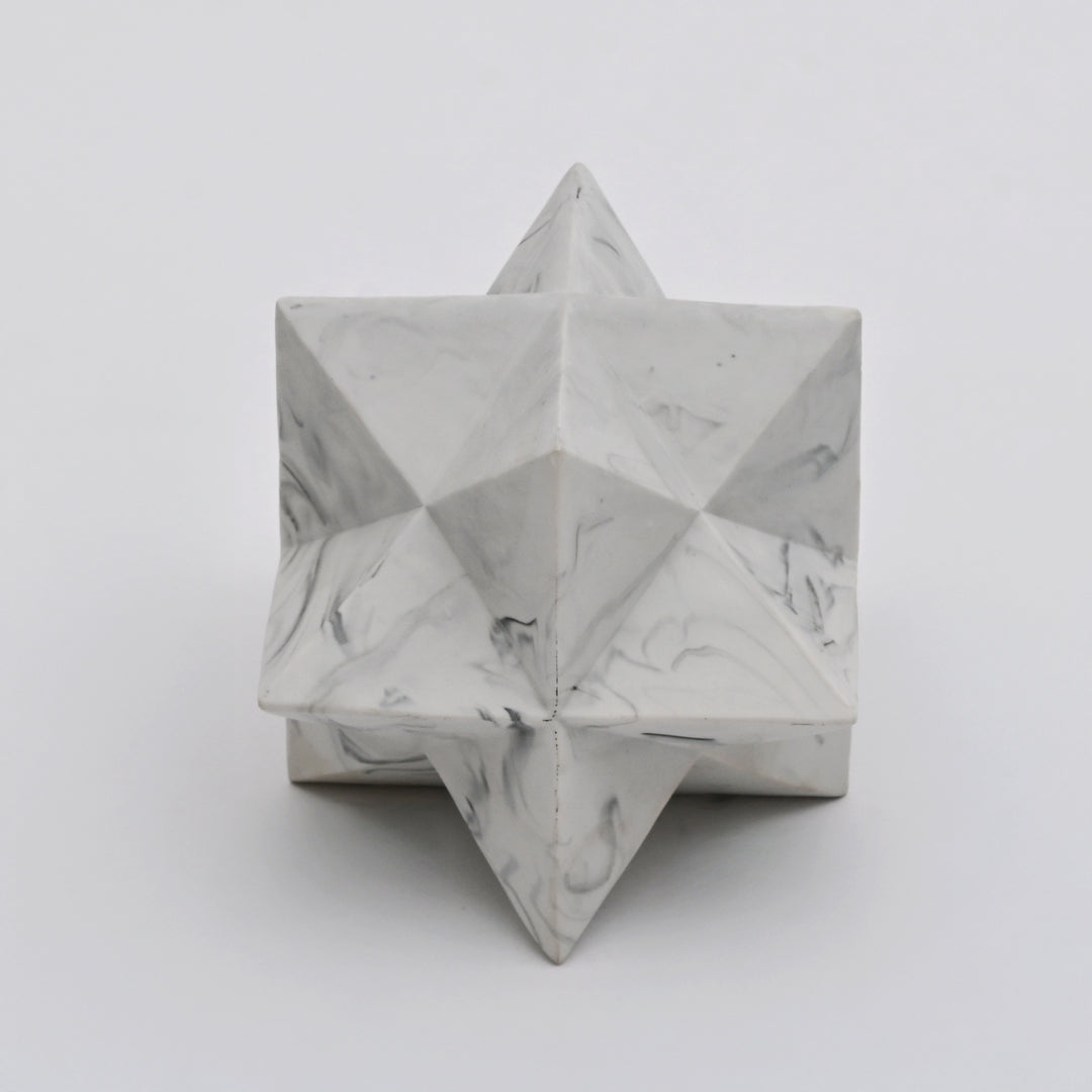 Modern Polyhedral Star Décor in White Glossy Polyresin
