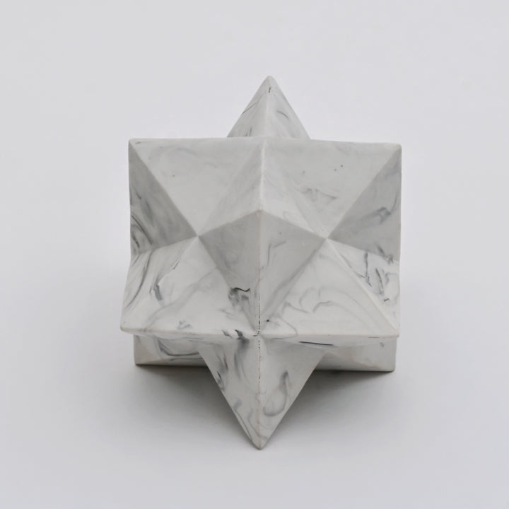 Modern Polyhedral Star Décor in White Glossy Polyresin