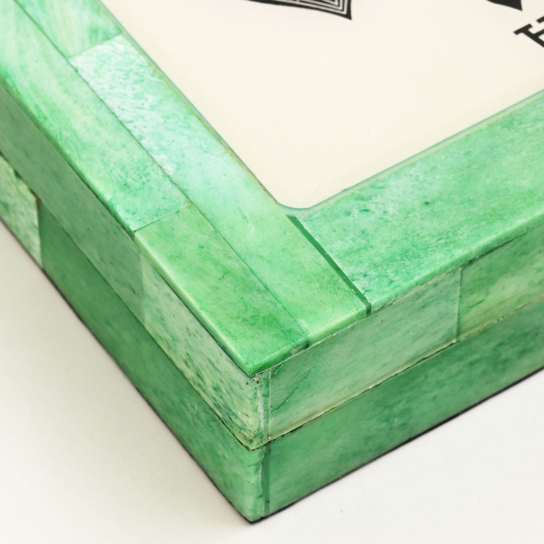 Emarald Ace playing cards box