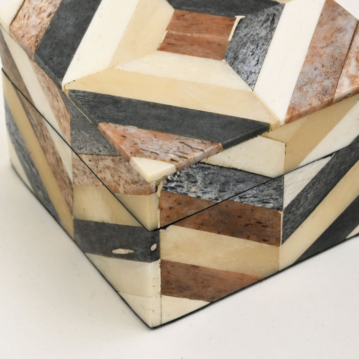 Brick Pattern Inlay Pill Box