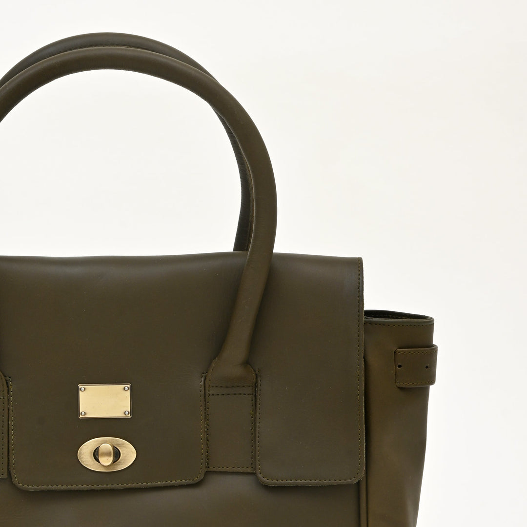 Premium Full-Grain Green Napa Leather Handbag for Women | Elegant Twist-Lock Flap Shoulder Bag with Adjustable Strap & Spacious Compartment