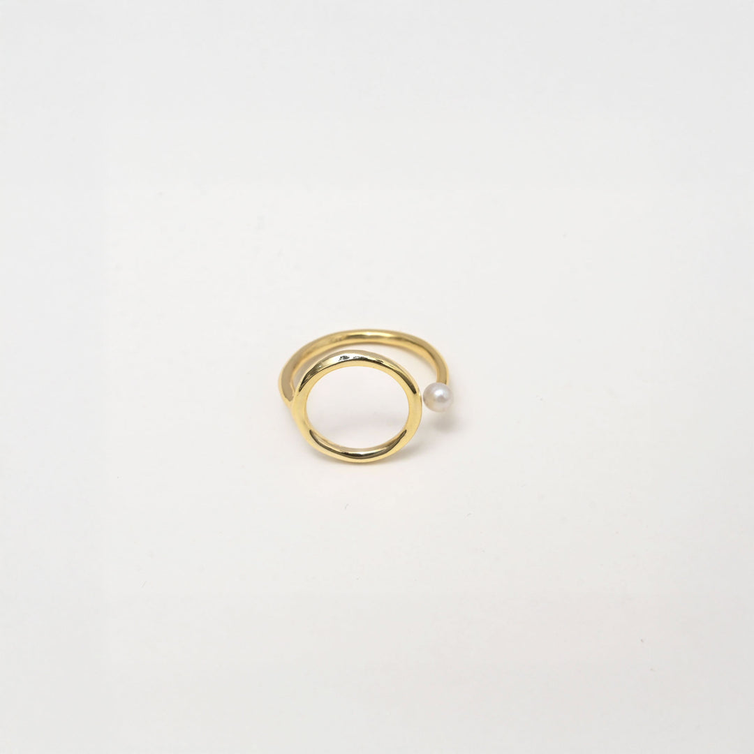 Pearl Ring – Radiance Style