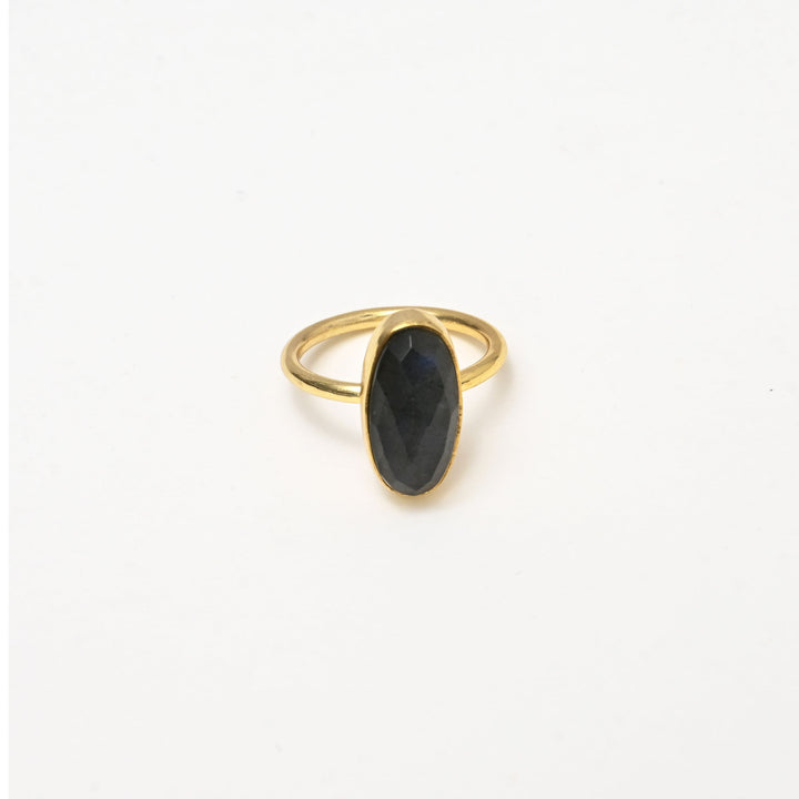 Bold Oval Stone Ring – Black & Gold Finish