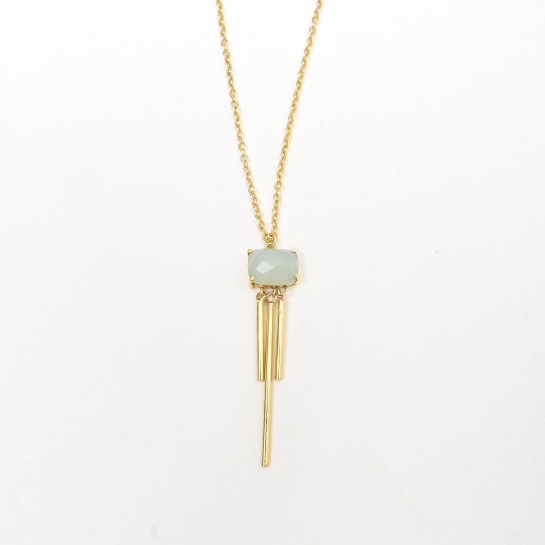 Green Gem Necklace – Radiant Harmony Style