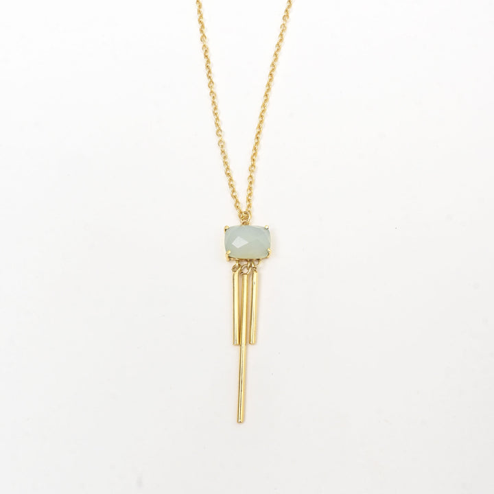 Green Gem Necklace – Radiant Harmony Style
