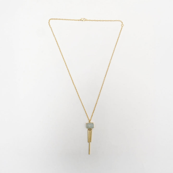 Green Gem Necklace – Radiant Harmony Style