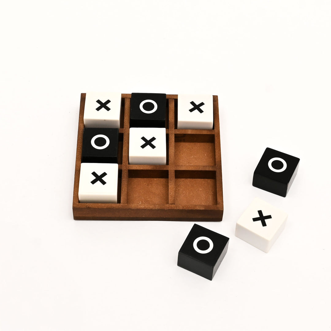 Modern Resin Tic Tac Toe Game Set. | Luxury Home Décor Accent |