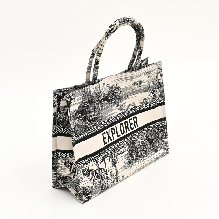 Wild Canvas Tote Bag – Adventure-Inspired Carryall