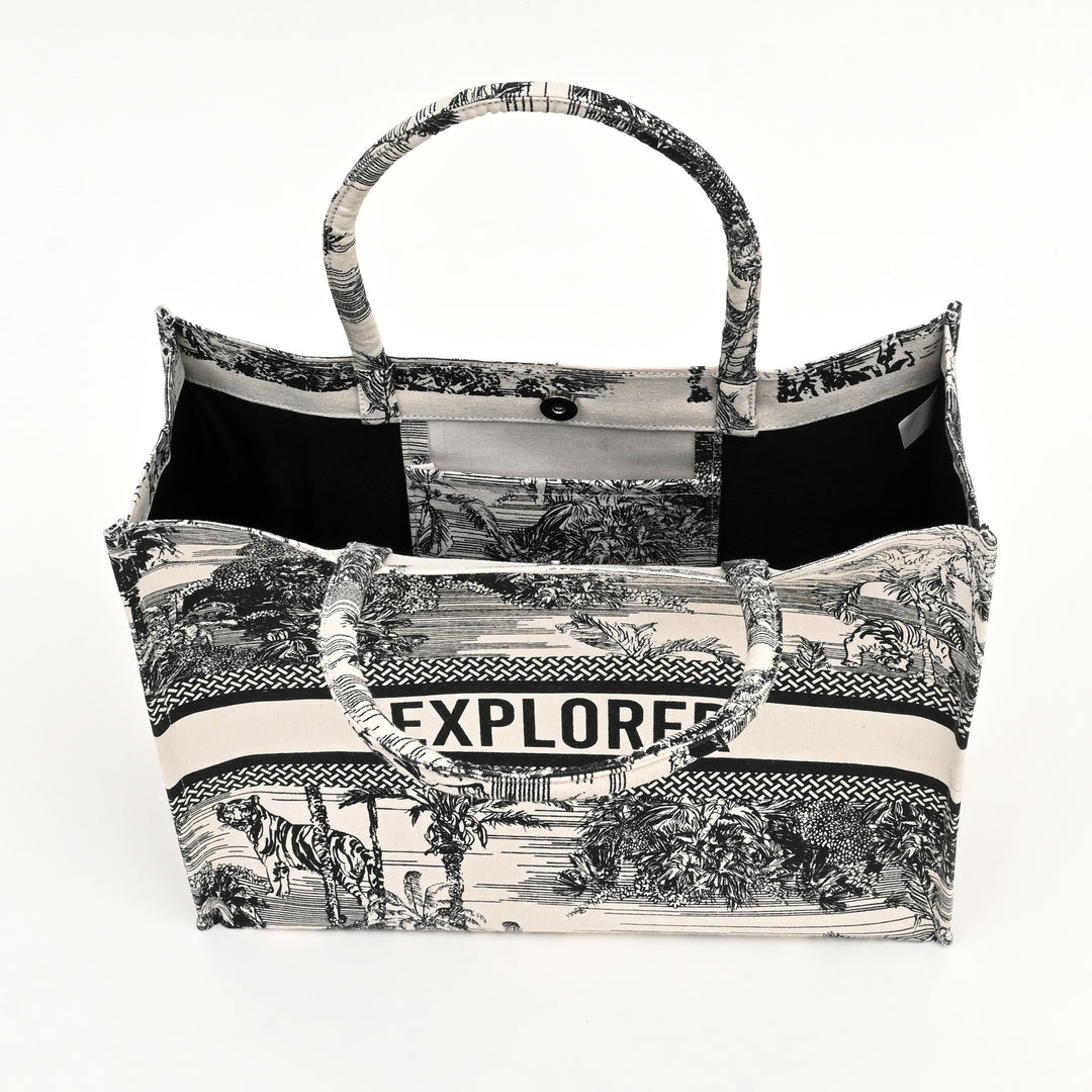 Wild Canvas Tote Bag – Adventure-Inspired Carryall