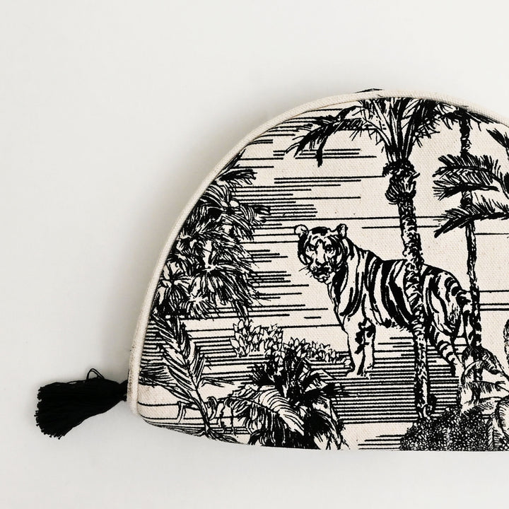 Wild Printed Canvas Travel Case –Compact Adventure Organizer
