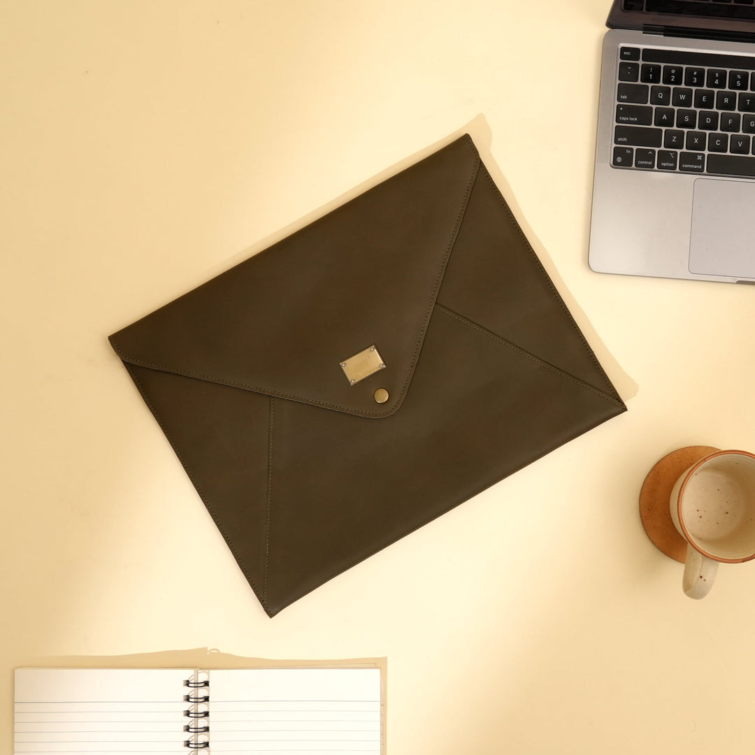 Leather Laptop Sleeve 14” Green – Premium Nappa Leather Sleeve with Velvet Lining & Button Closure