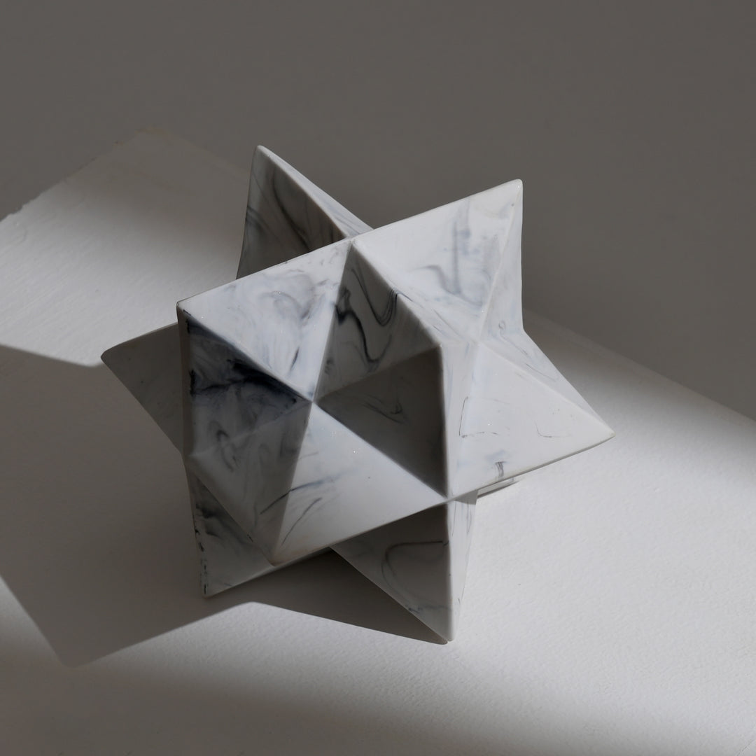 Modern Polyhedral Star Décor in White Glossy Polyresin