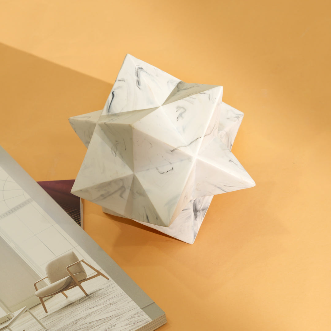 Modern Polyhedral Star Décor in White Glossy Polyresin